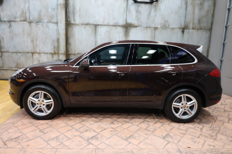 2014 Porsche Cayenne Platinum Edition's photo