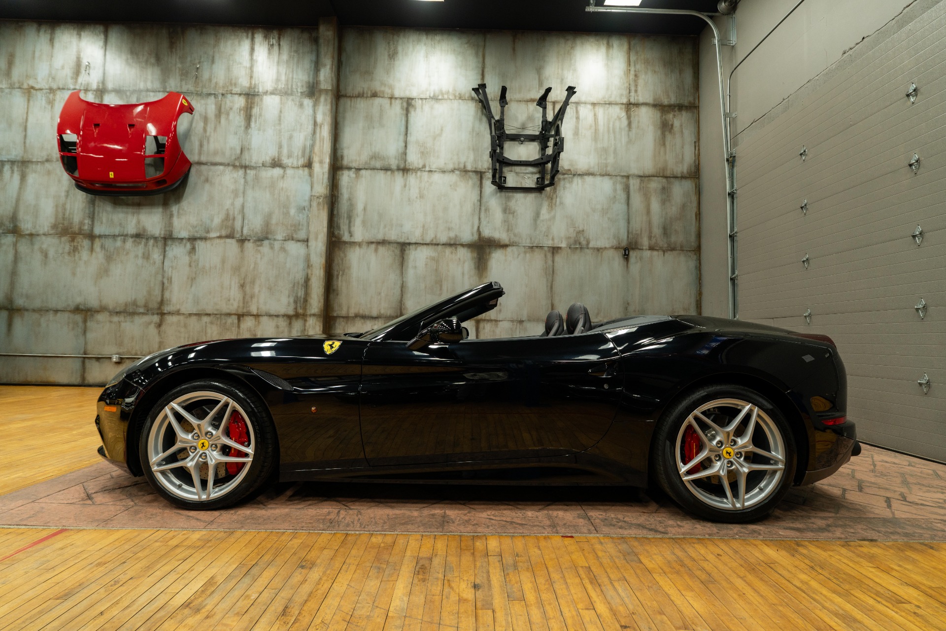 Used-2018-Ferrari-California-T